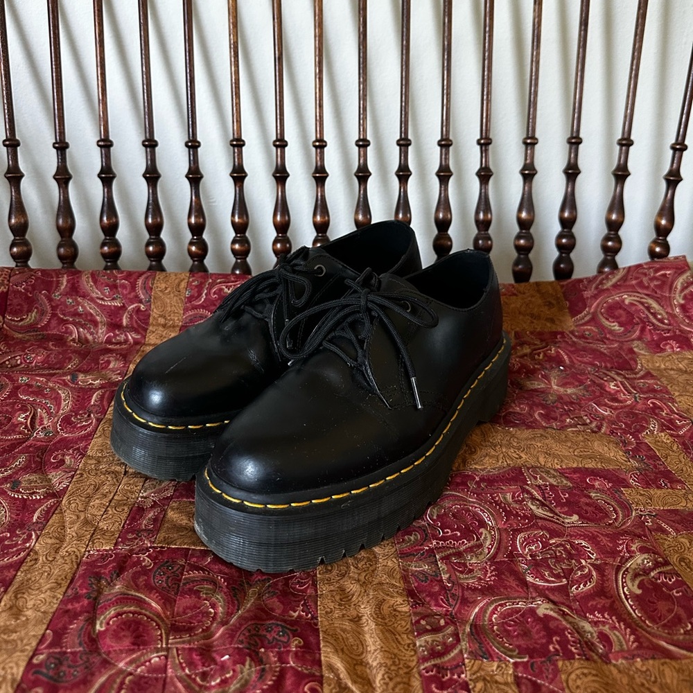 Platform Dr Martens Size 9 M